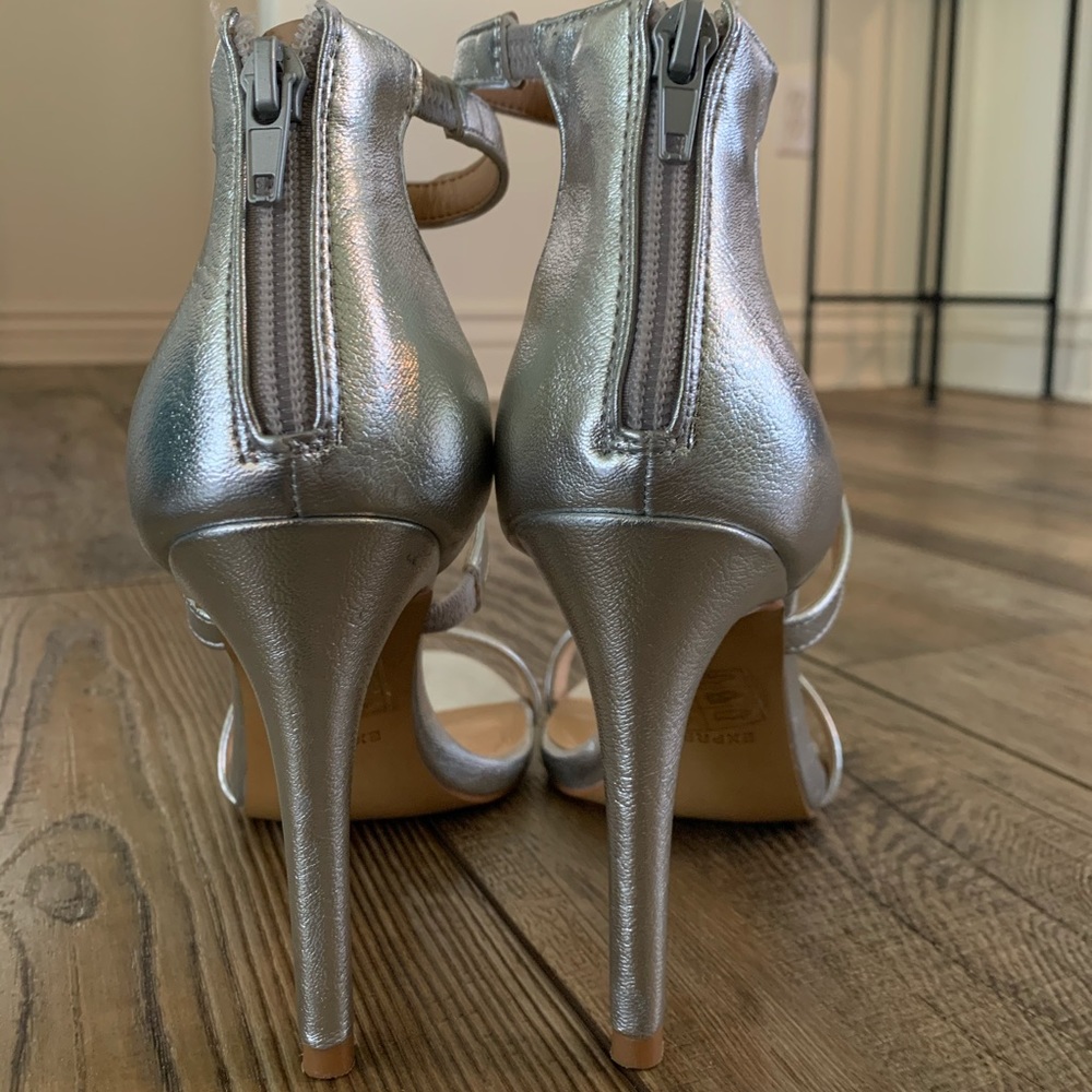 Heels - Picture 3 of 6